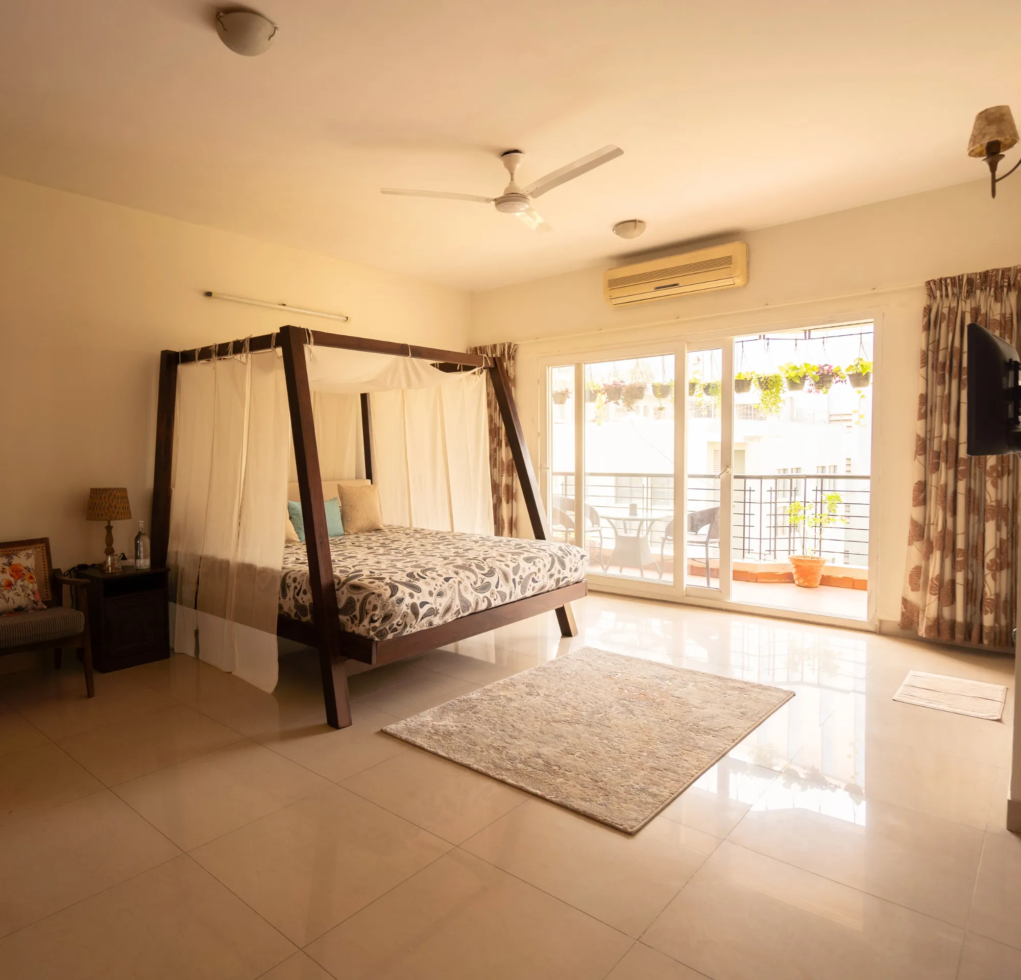 Room Size - 22*20
